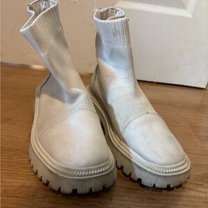 Woman’s dress boots
